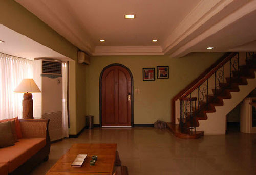 Ralph Anthony Aparthotel
