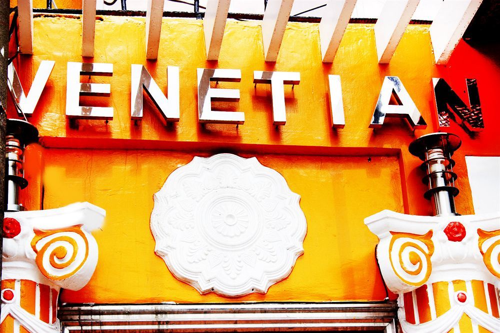 Venetian 3*