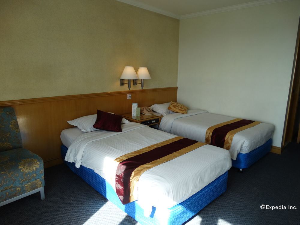 Aloha Roxas Boulevard 3*