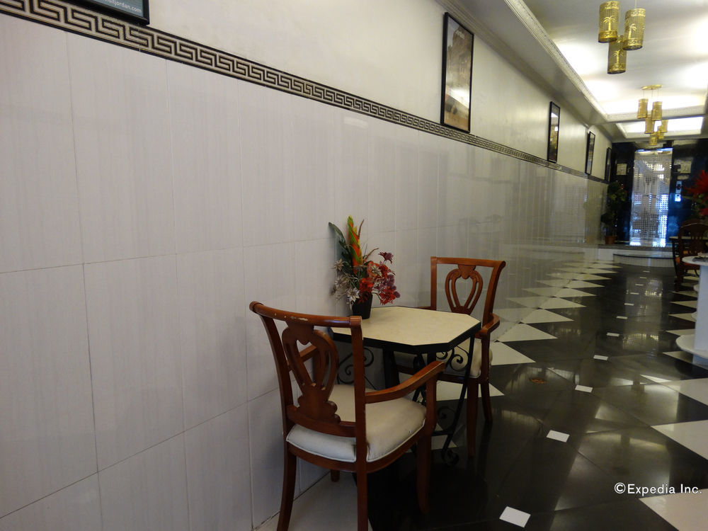 White Palace Condotel Hotel 2*