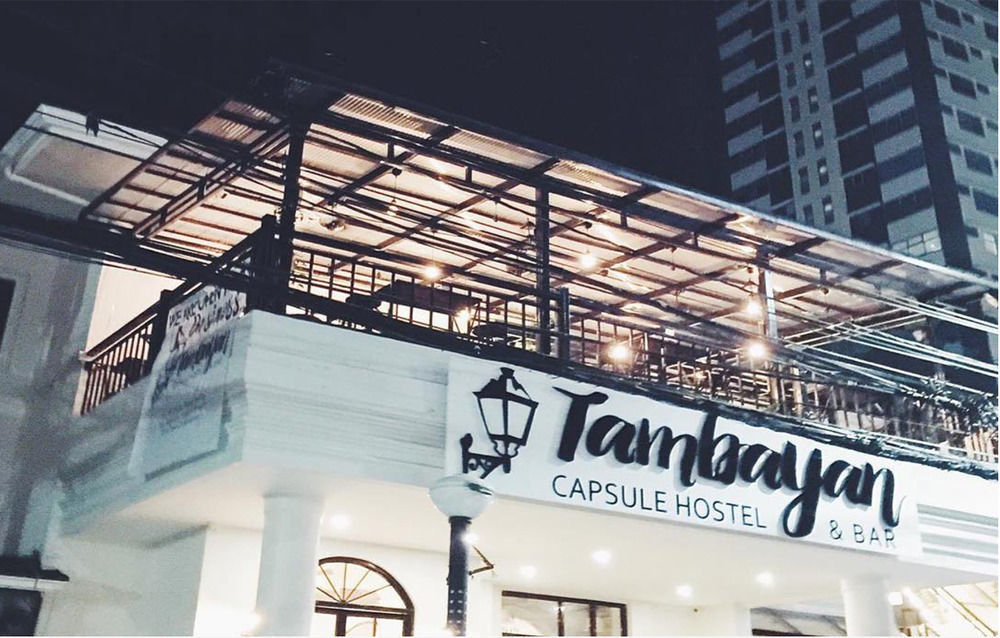 Tambayan Capsule & Bar Hostel *