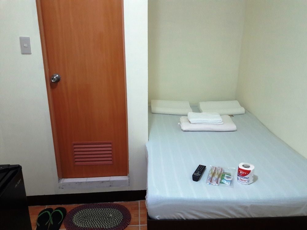 8hostel 2*