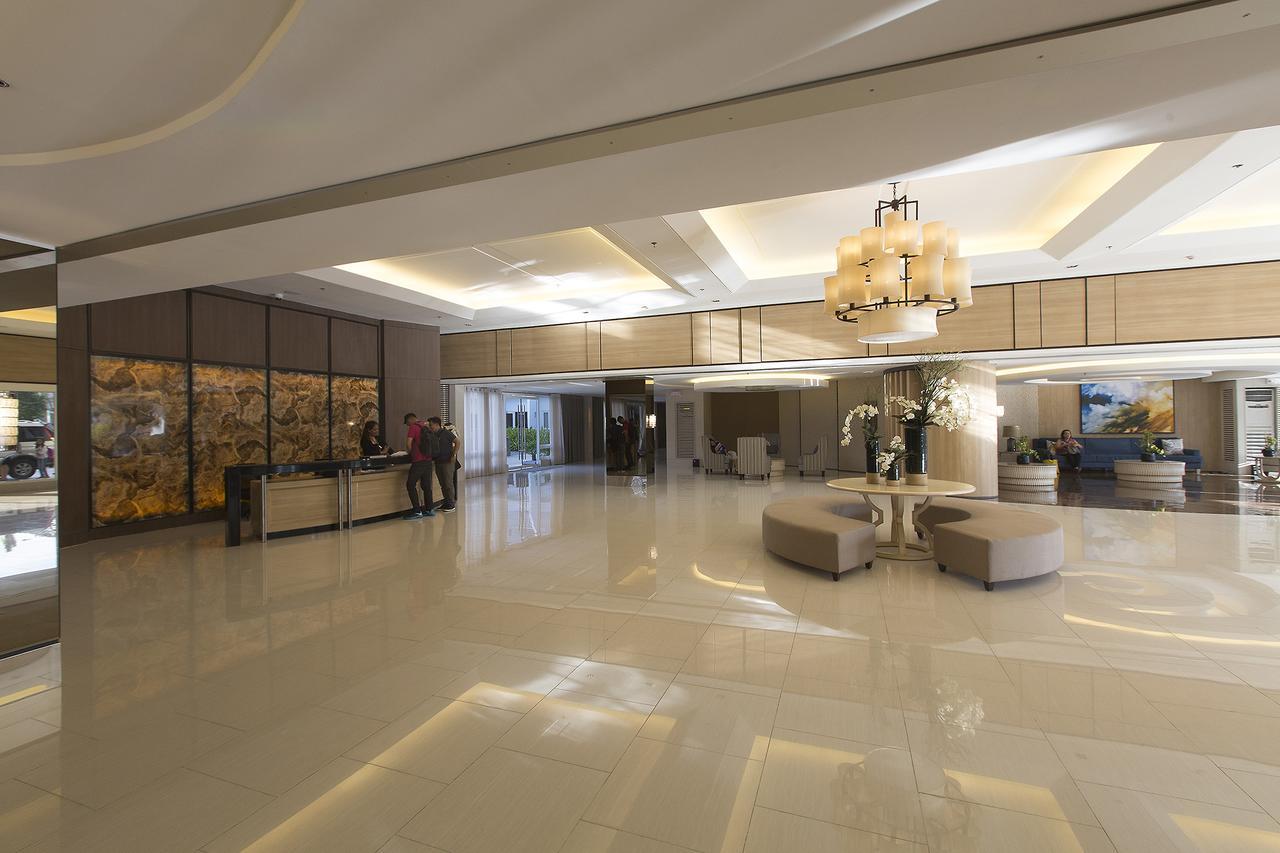 Condotel At Shell Residences * Manila