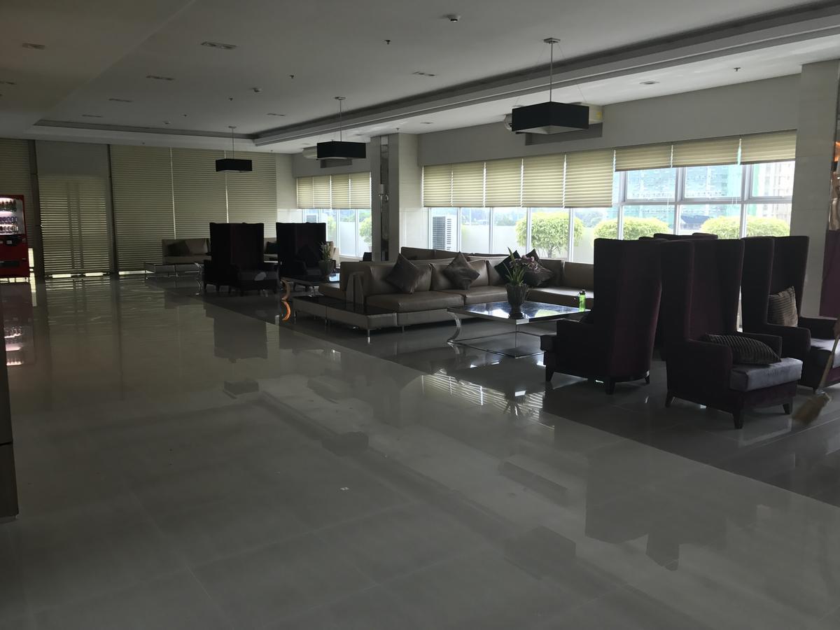 Luxury Condo-princeton Residence-new Quezon City-fast Wi-fi150mbps Apartment *