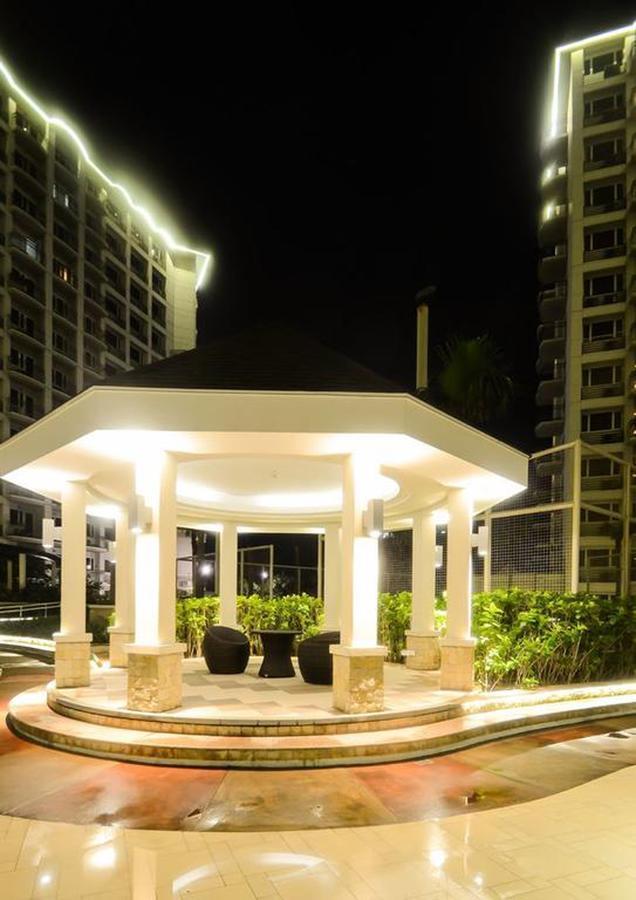 Solemare Parksuites Luxsensa * Manila