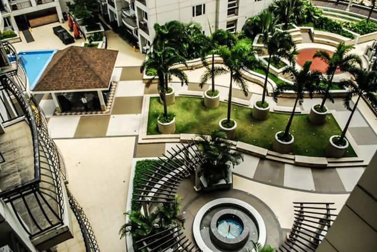 Solemare Parksuites Luxsensa * Manila