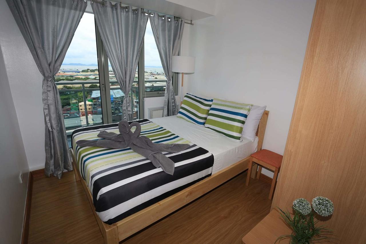 Maui Condotel Azure Apartment Manila