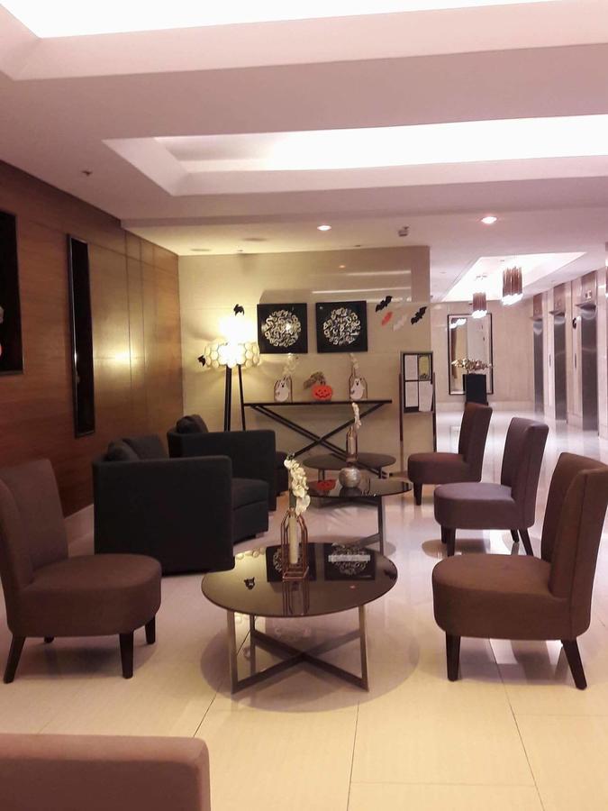 De Luxe, Standard And -the Breeze Residences-close To Airport,mall Of Asia, Us Embassy
