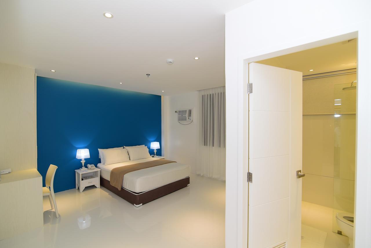 Bleu * Manila