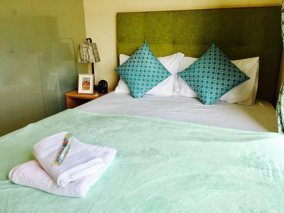 Venice, Mckinley Hill Bgc Apartment *