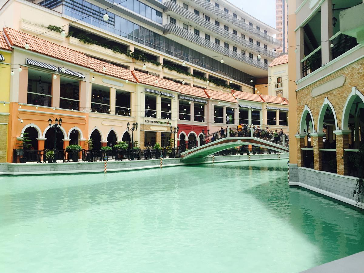 Venice, Mckinley Hill Bgc