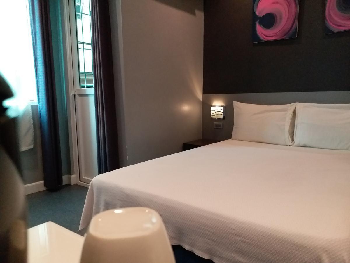 Inn Li Nakpil 3*
