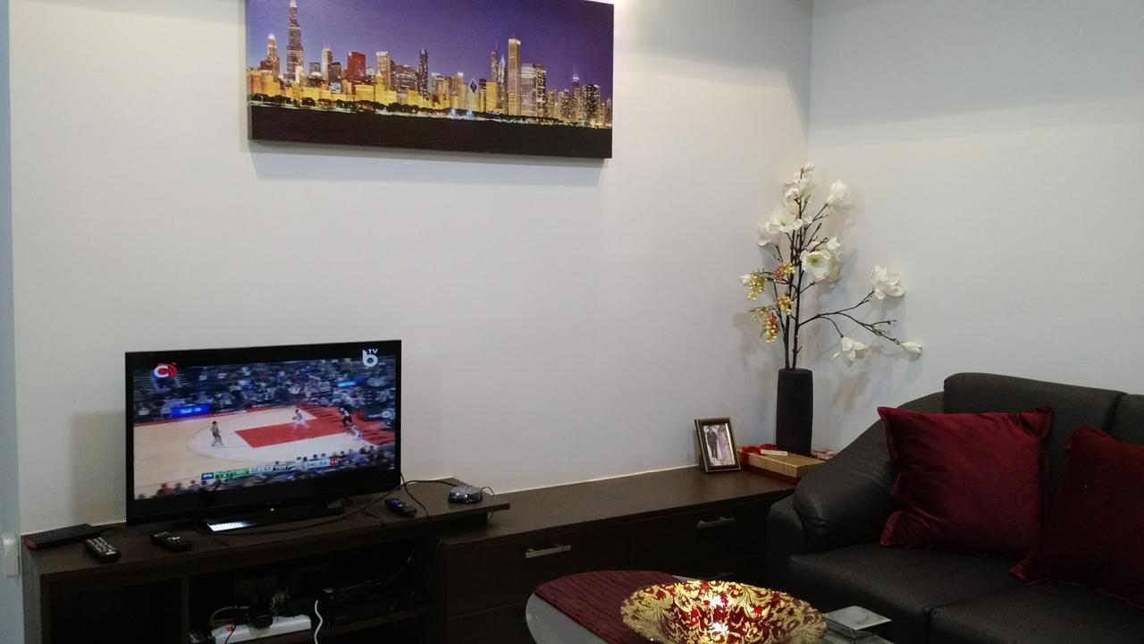 Burgundy Mckinley Place * Manila
