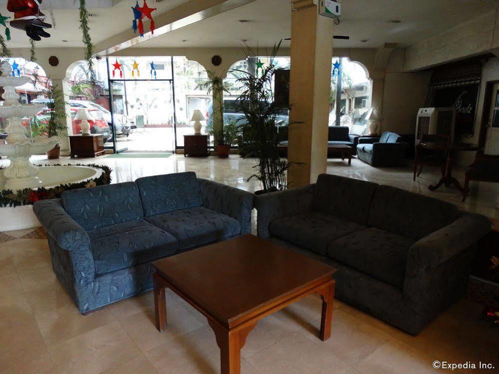 Hotel Garden Plaza And Manila