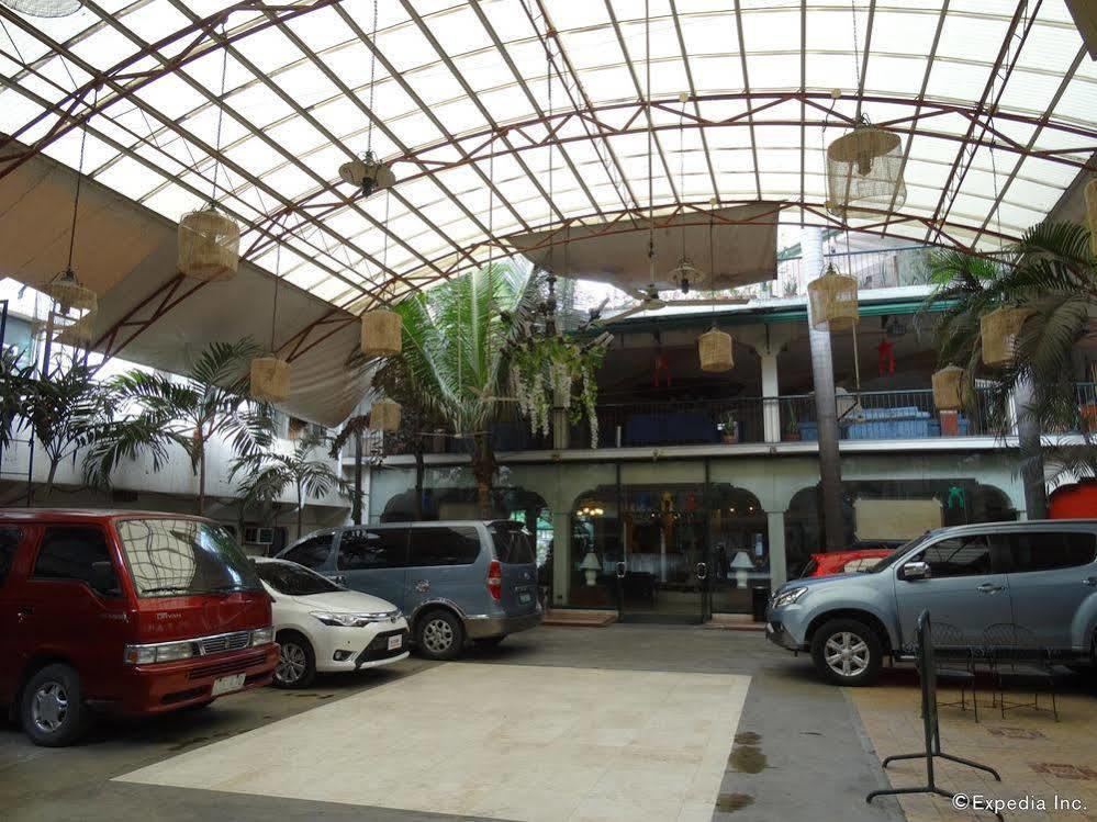 Garden Plaza And Manila