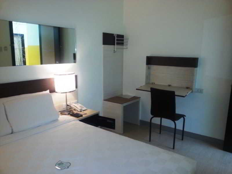 Go Otis - Hotel Manila