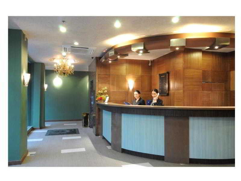 Pearl Lane Hotel 2*