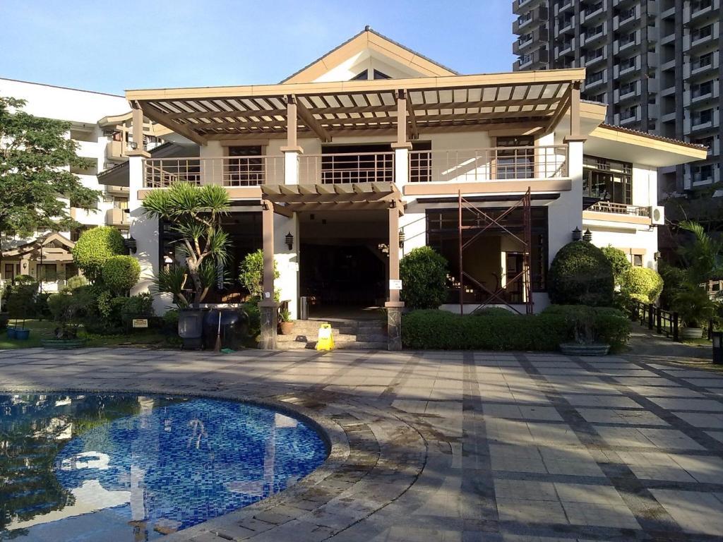 Rosewood Pointe Residences * Manila