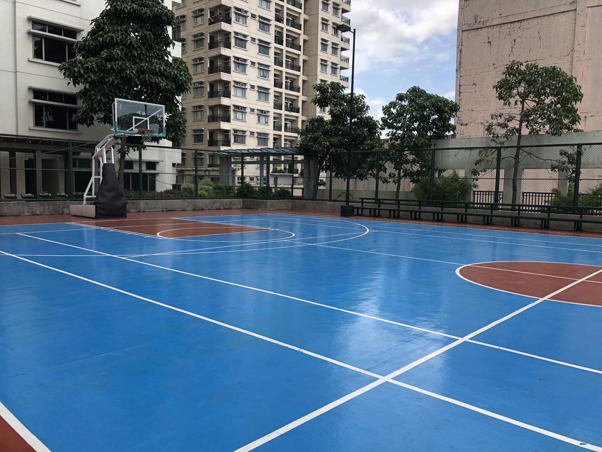 One Manhattan Parkview Condominium
