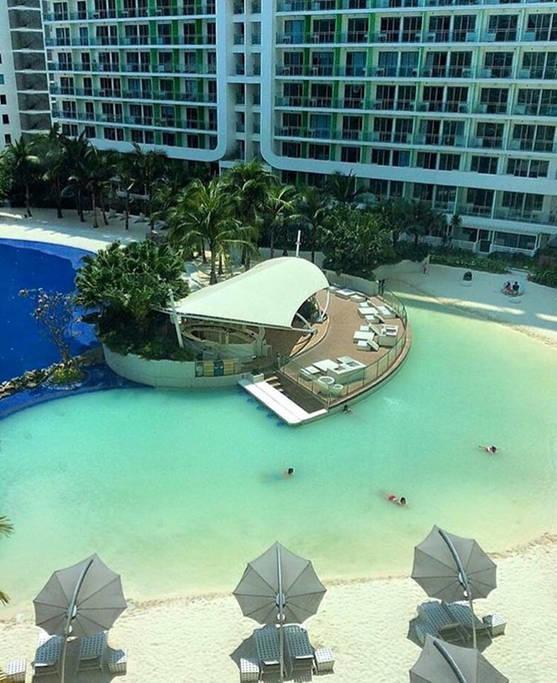 Azure C7 Balcony, Wifi, Near Mall Airport Apartment *