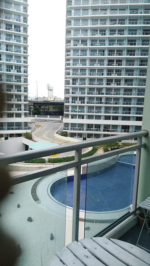 Azure C7 Balcony, Wifi, Near Mall Airport Manila