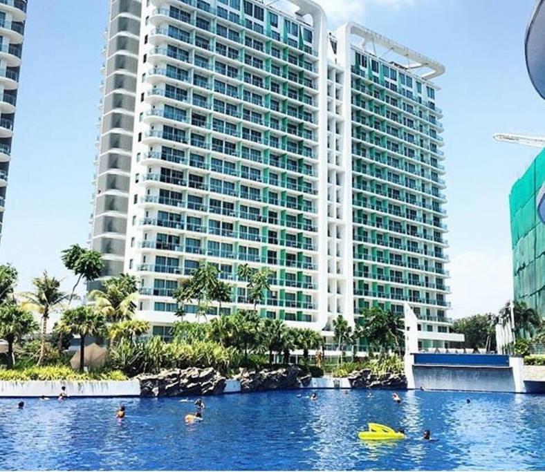 Apartment Azure C7 Balcony, Wifi, Near Mall Airport *