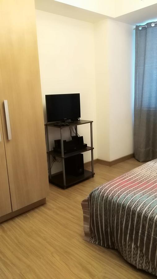 Apartment Azure C7 Balcony, Wifi, Near Mall Airport *
