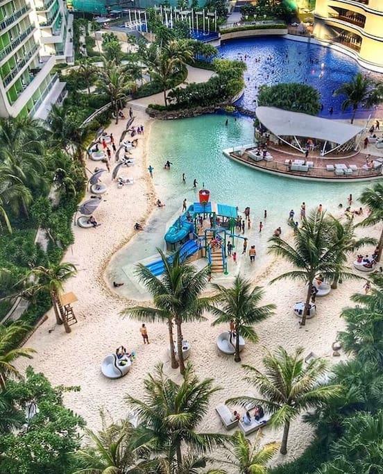Azure C7 Balcony, Wifi, Near Mall Airport Manila