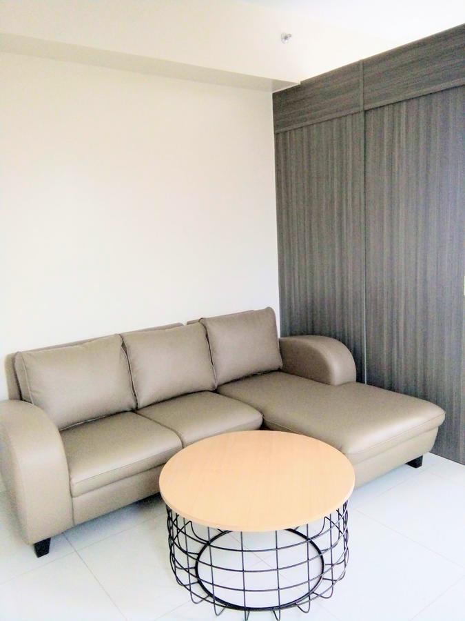 Residences *