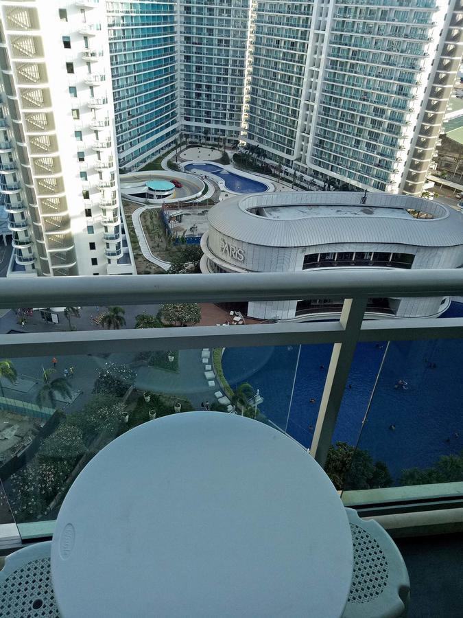 Azure Urban Tinoyshome Manila