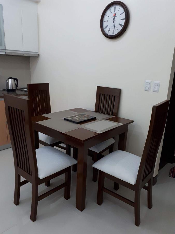 Simple Habitat @ Viceroy Mckinley Hill