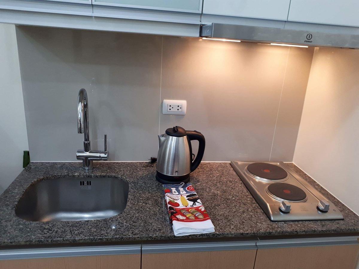 Apartment Simple Habitat @ Viceroy Mckinley Hill
