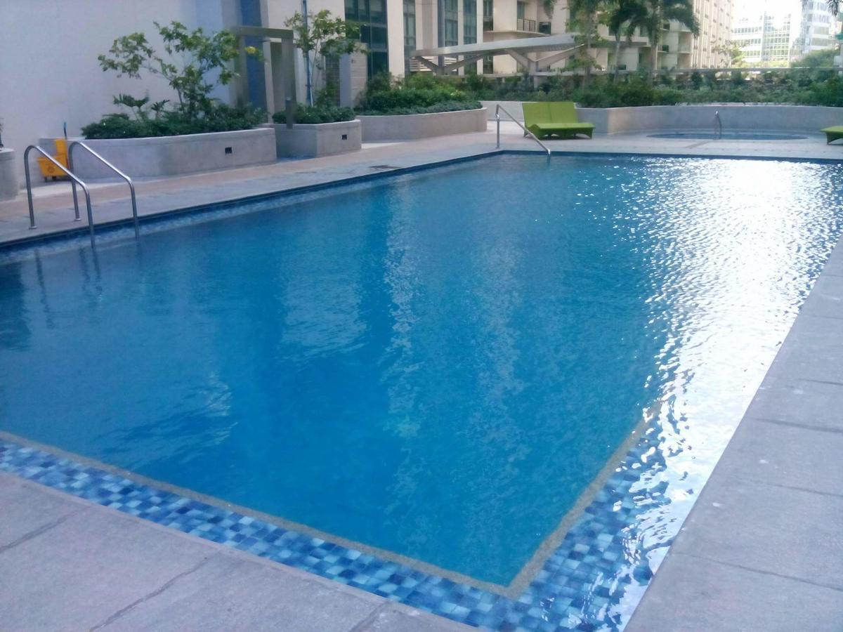 Simple Habitat @ Viceroy Mckinley Hill
