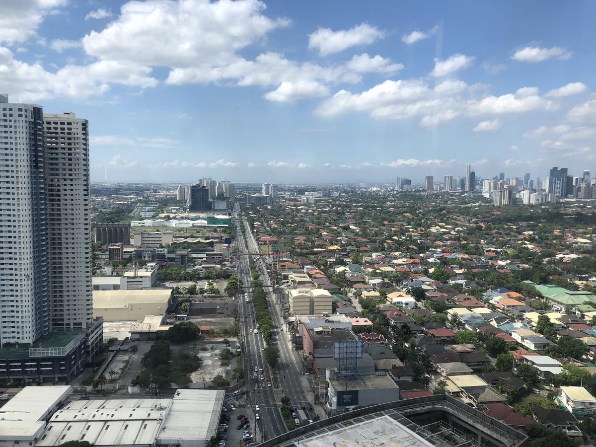37z One Eastwood Avenue Apartment Manila
