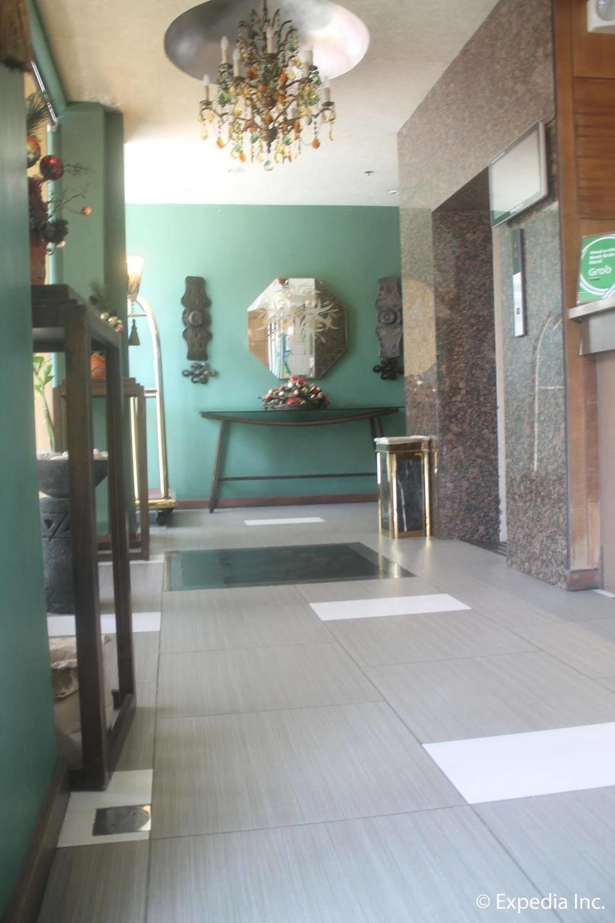 Pearl Lane Hotel Manila