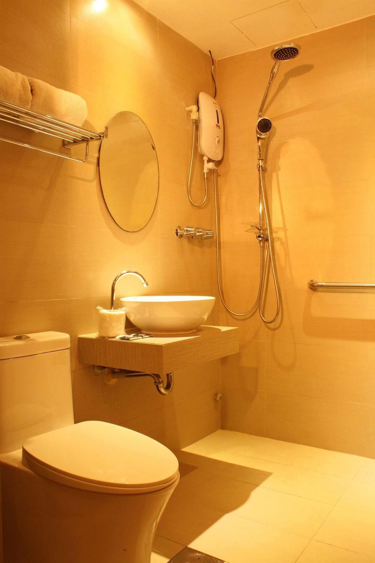 Swagman 3* Manila
