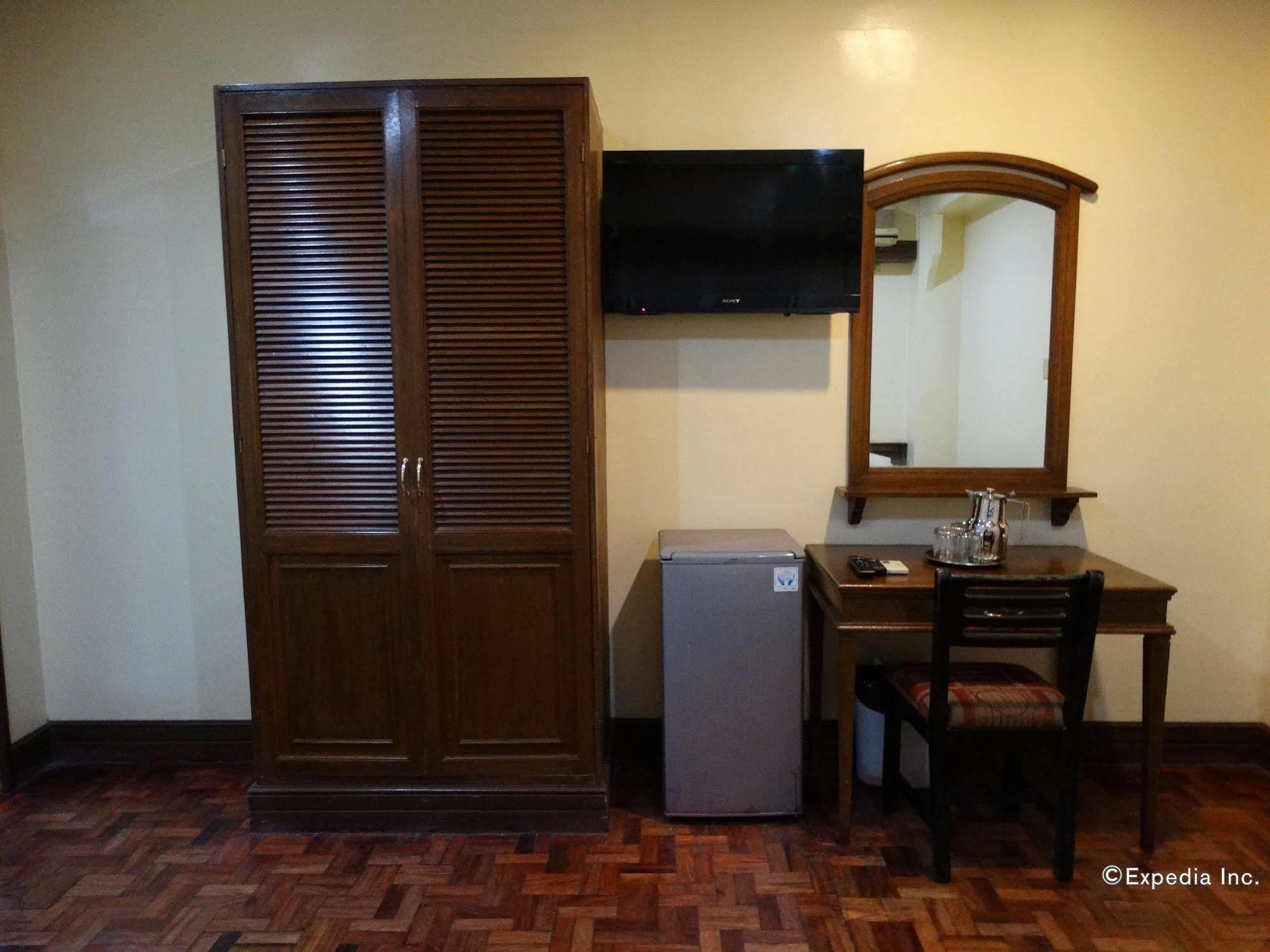 Malate Pensionne Hotel