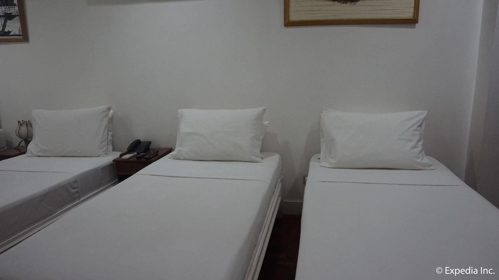 Malate Pensionne Hotel 3*