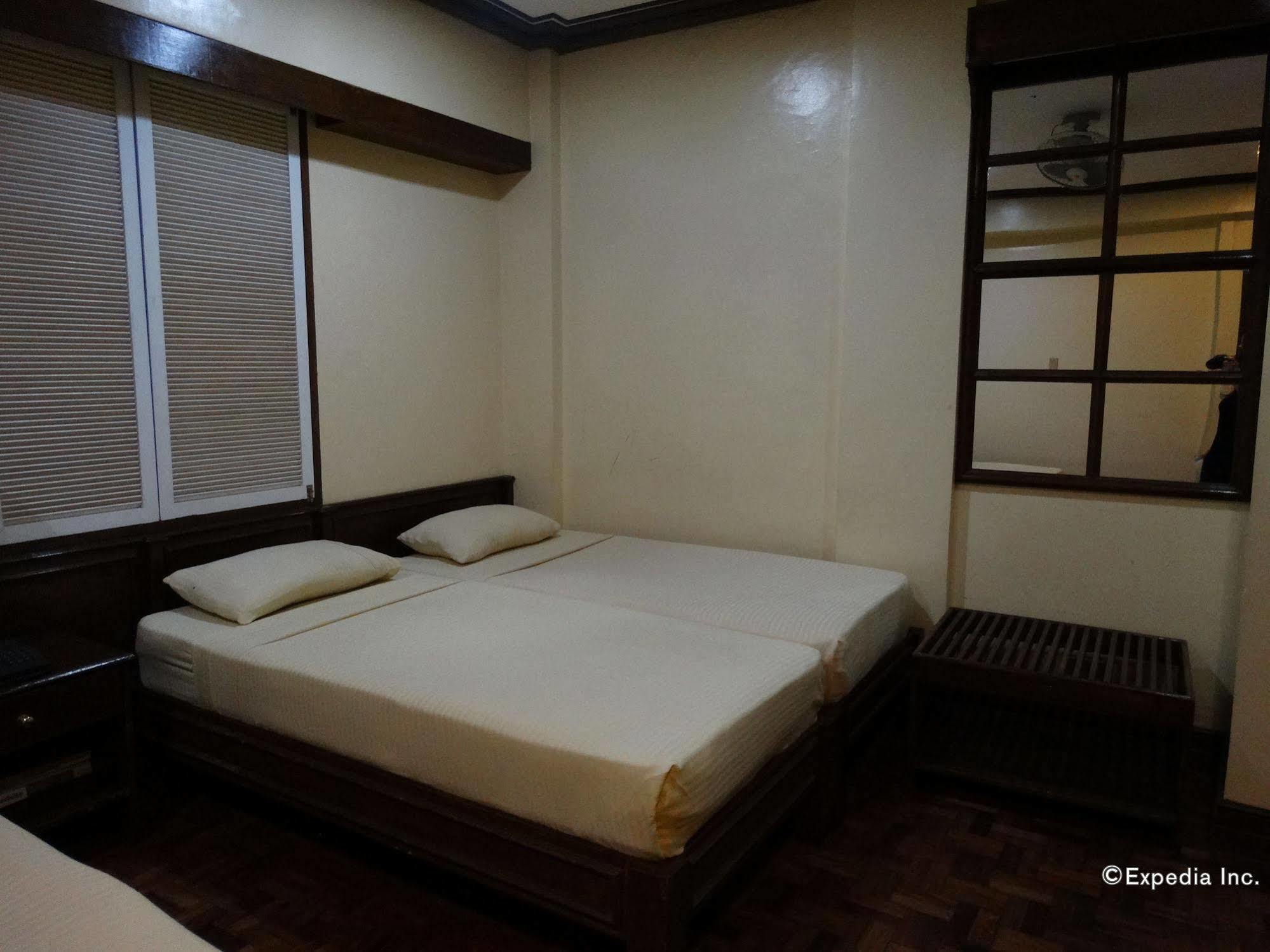 Malate Pensionne Hotel 3*