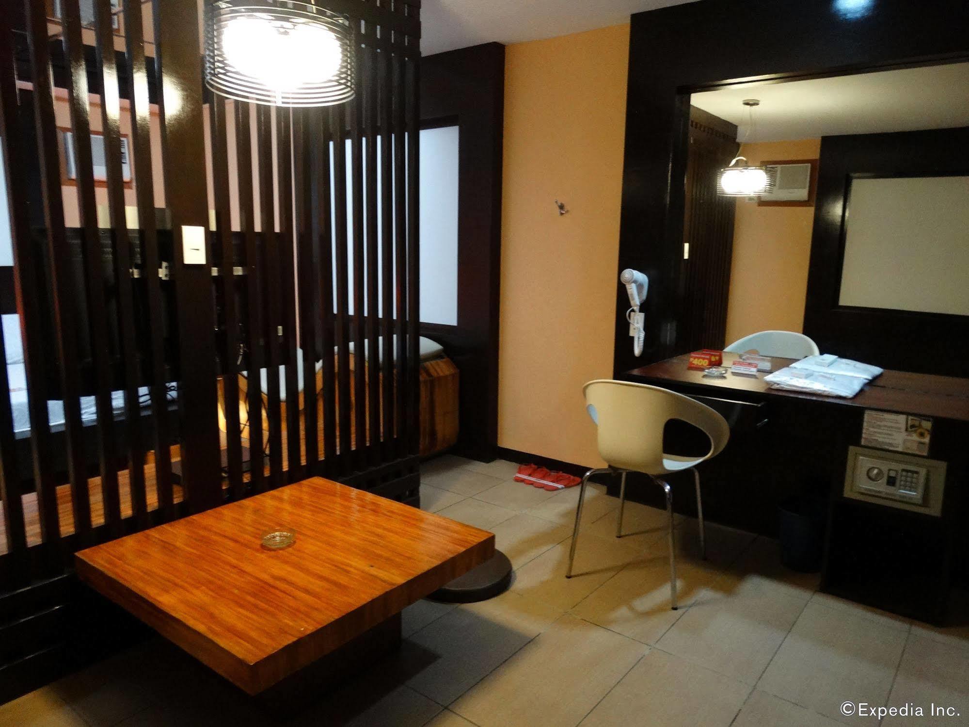 Sogo Quirino Hotel 2*