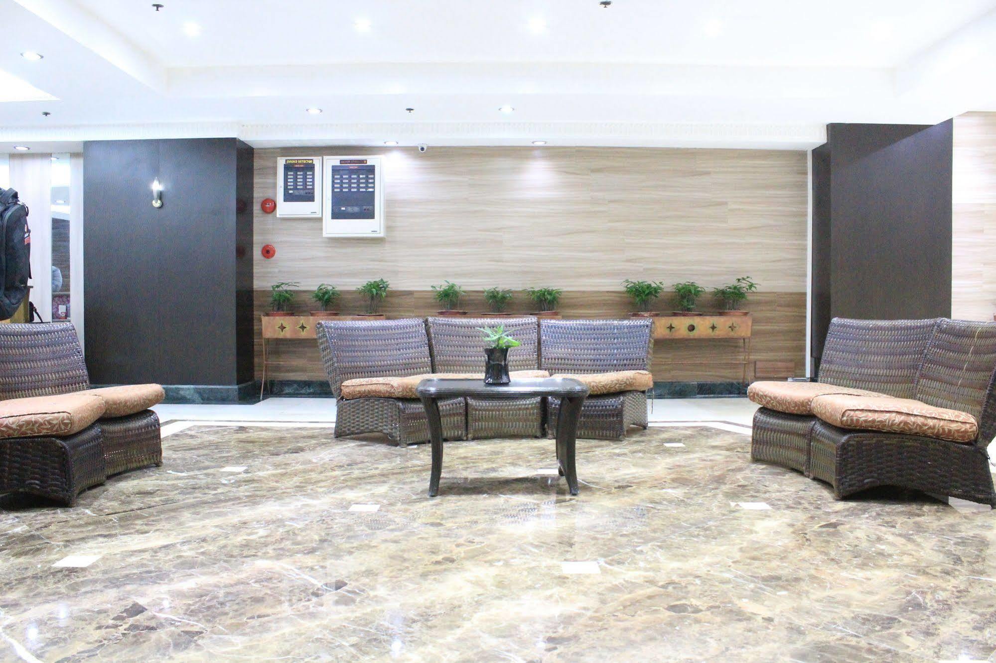 Executive Plaza Hotel 3*