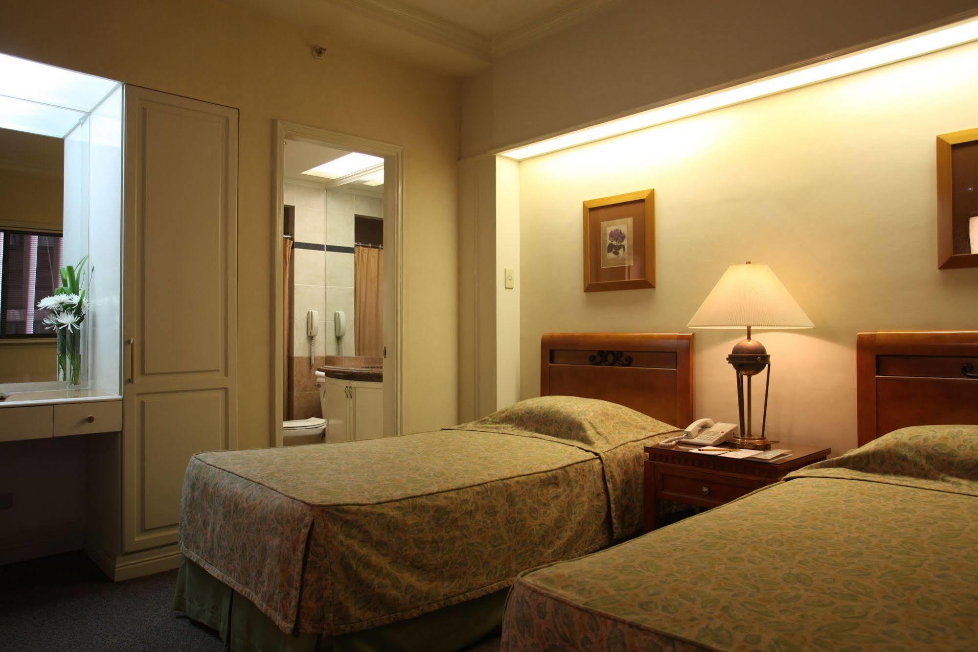 Sunny Bay Hotel Manila