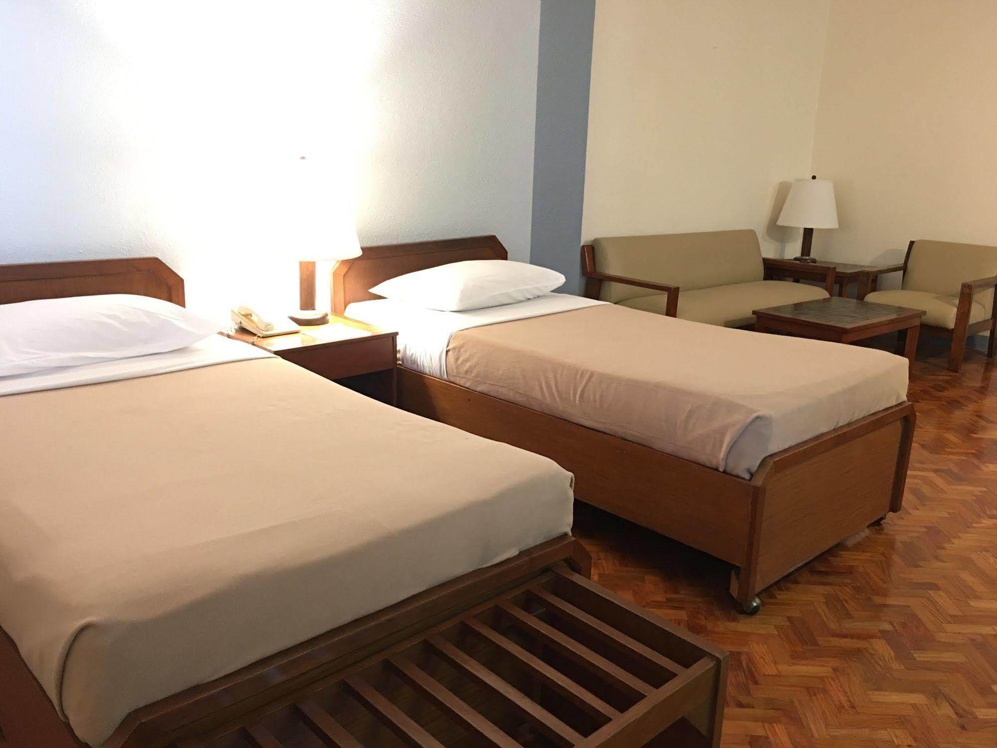 Sunny Bay 3* Manila