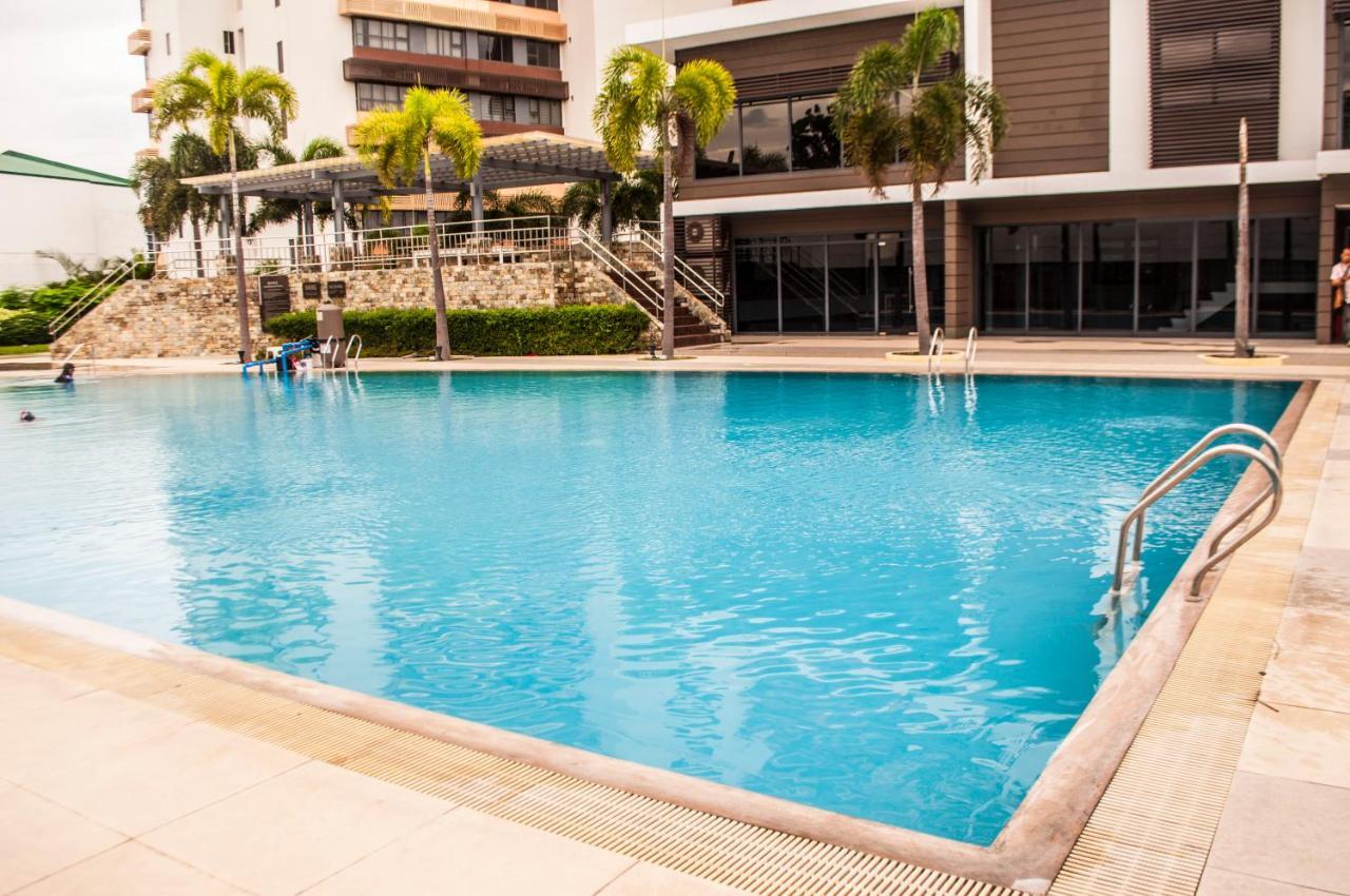 Apartment Titan 2011 At The Levels Alabang Manila