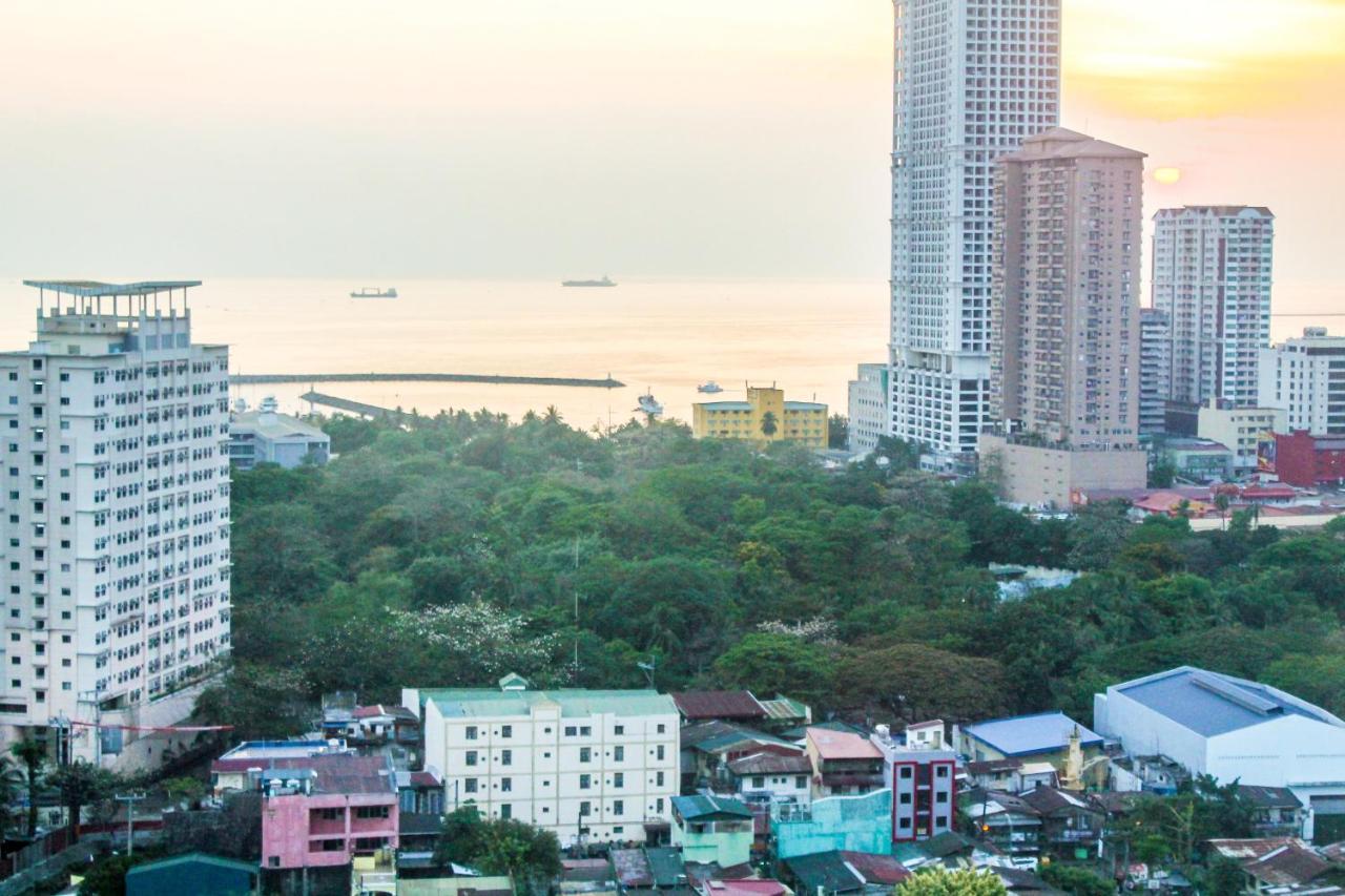 Apartment Titan At Wh Taft Residences Manila