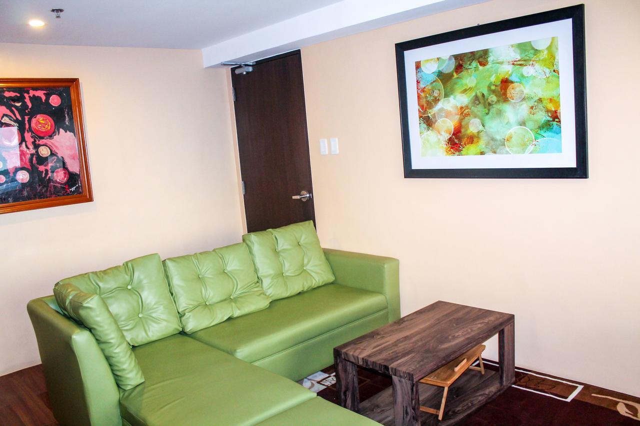 Apartment Titan At Wh Taft Residences *