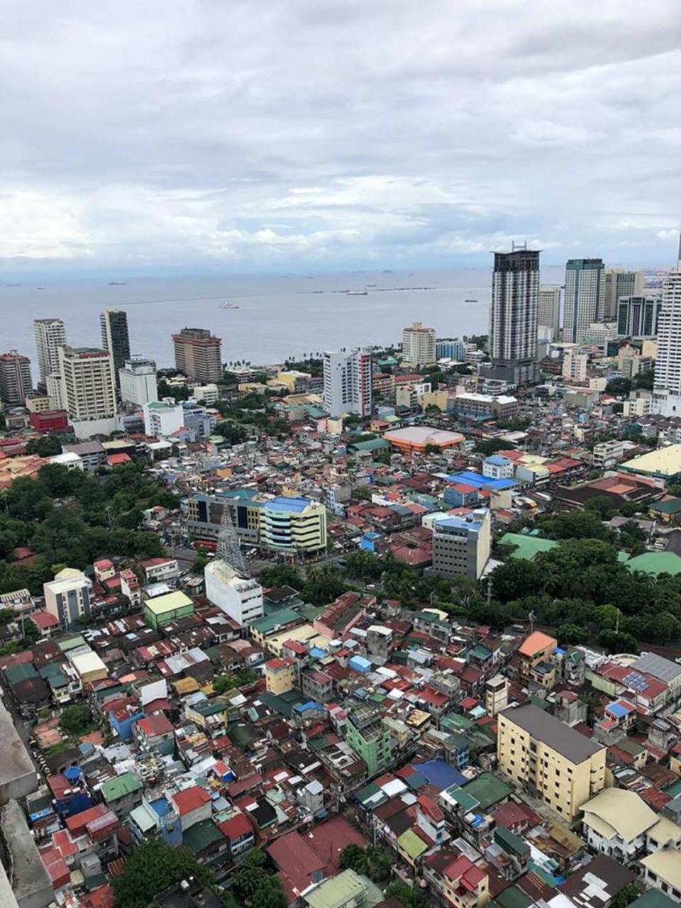 Stays At Residences 1 Bedroom With Complimentary Breakfast For 2 Manila