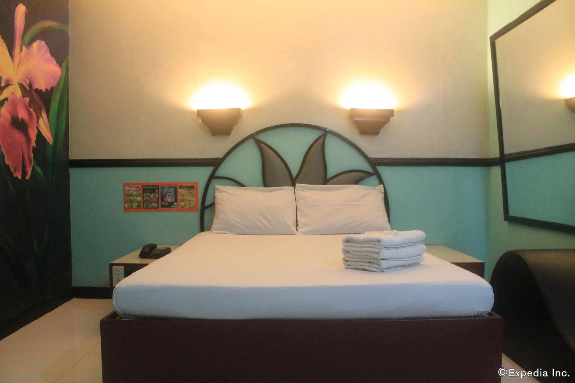 Halina Drive In Hotel-sta Mesa 2* Manila