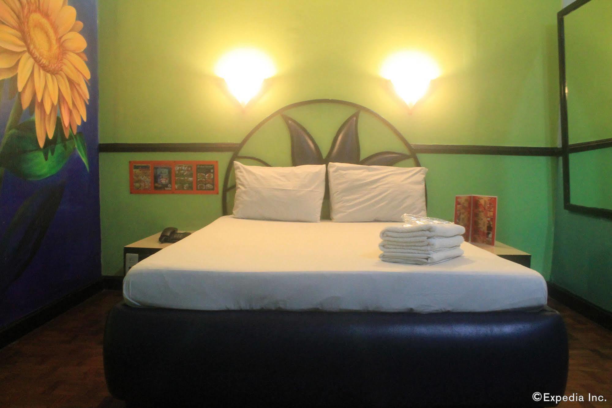 Hotel Halina Drive In Hotel-sta Mesa