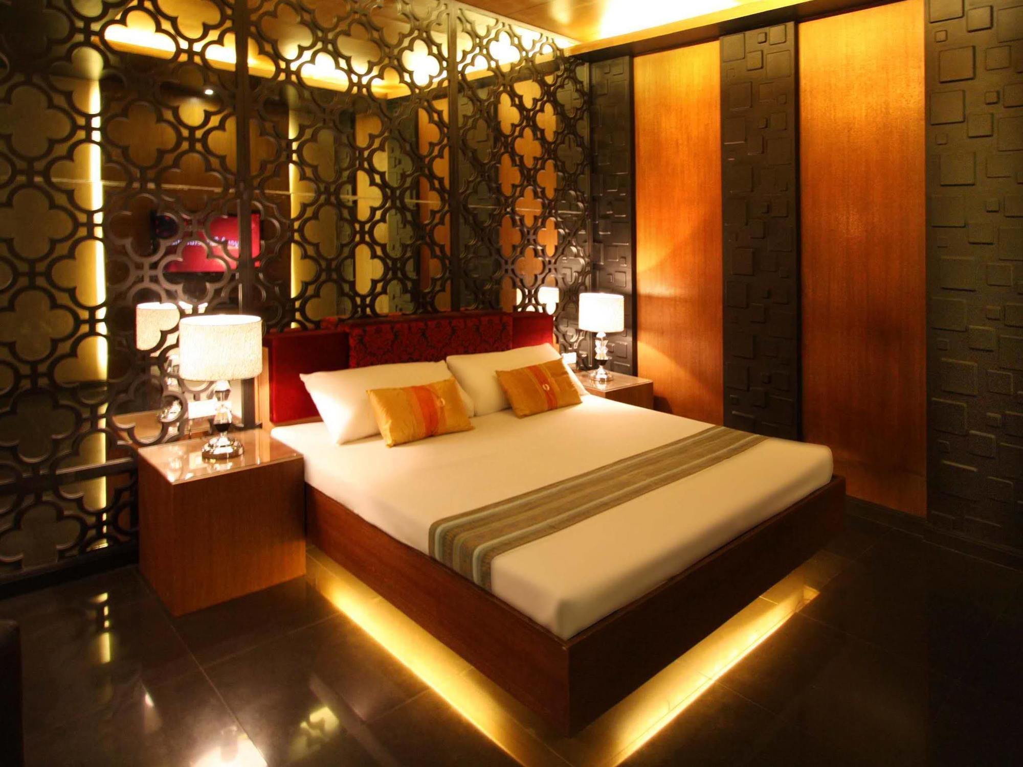 Ava Malate Motel